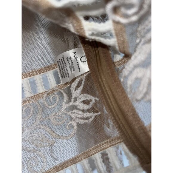 RARE FOR LOVE AND LEMONS DESERT NIGHTS MESH CROP TOP Size Small NEW White V - Picture 8 of 11